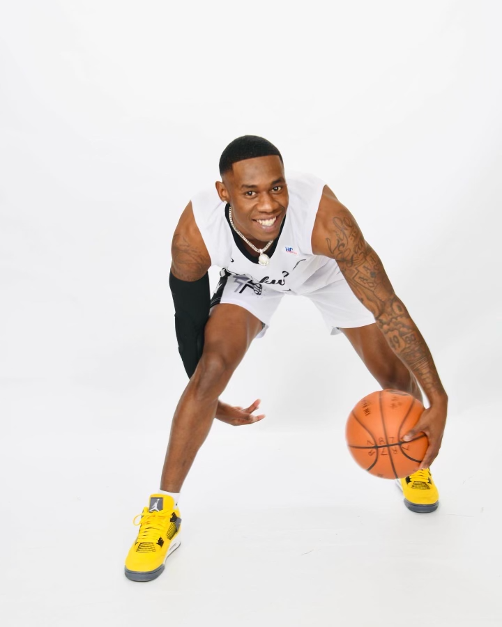 Stanley Williams Basketball Action